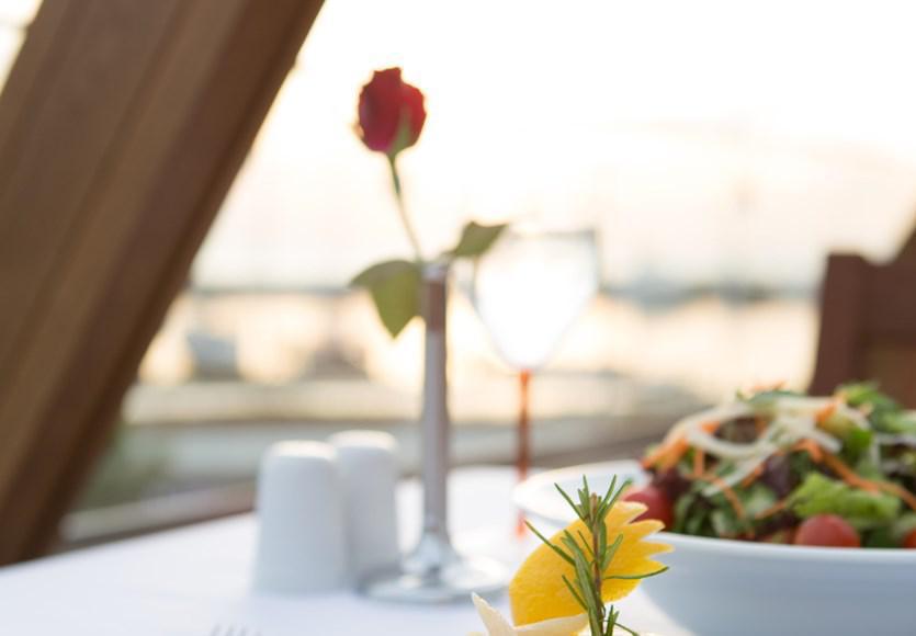Paloma Marina Suites - Adult Only 库萨达斯 外观 照片