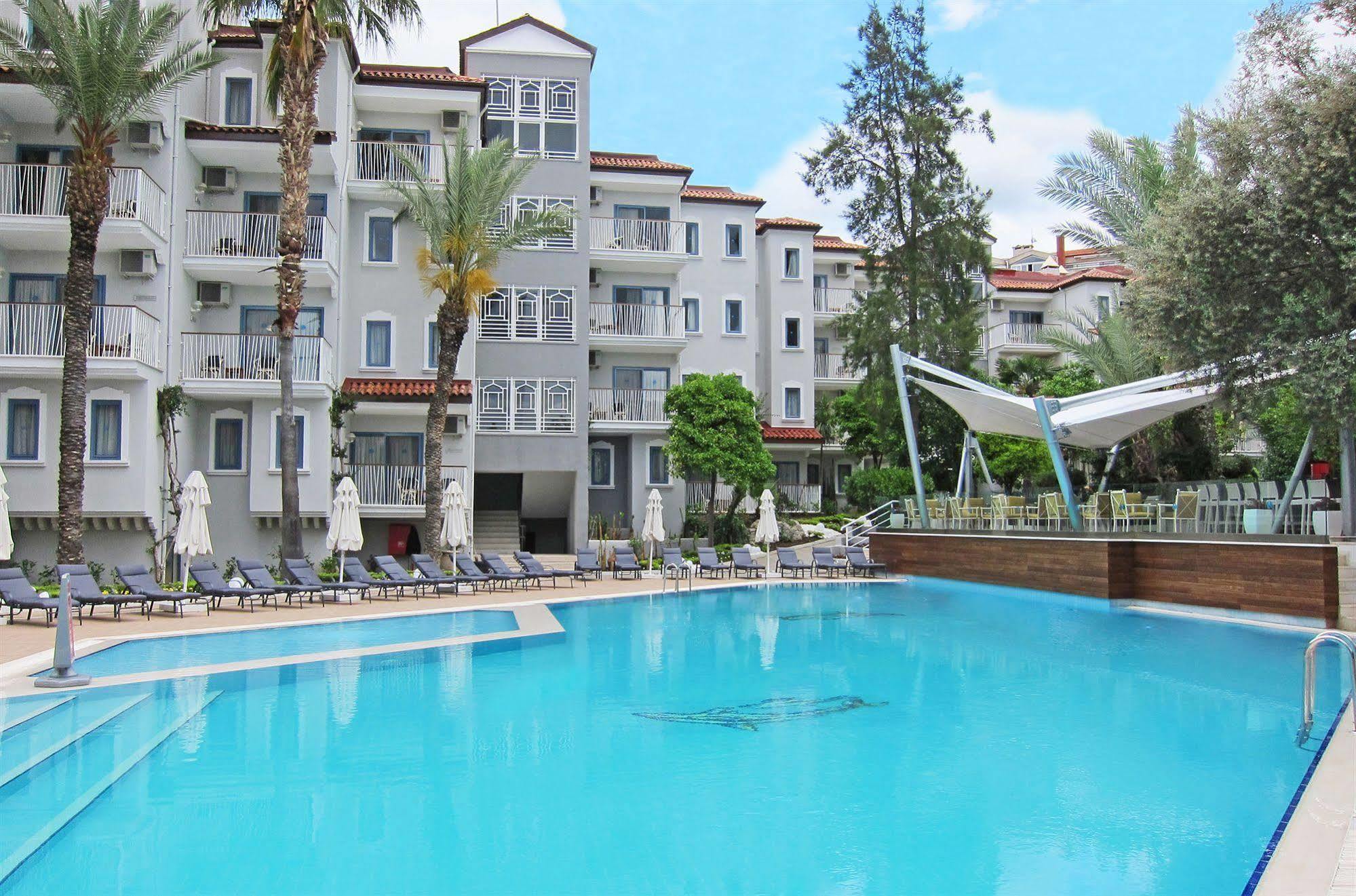 Paloma Marina Suites - Adult Only 库萨达斯 外观 照片